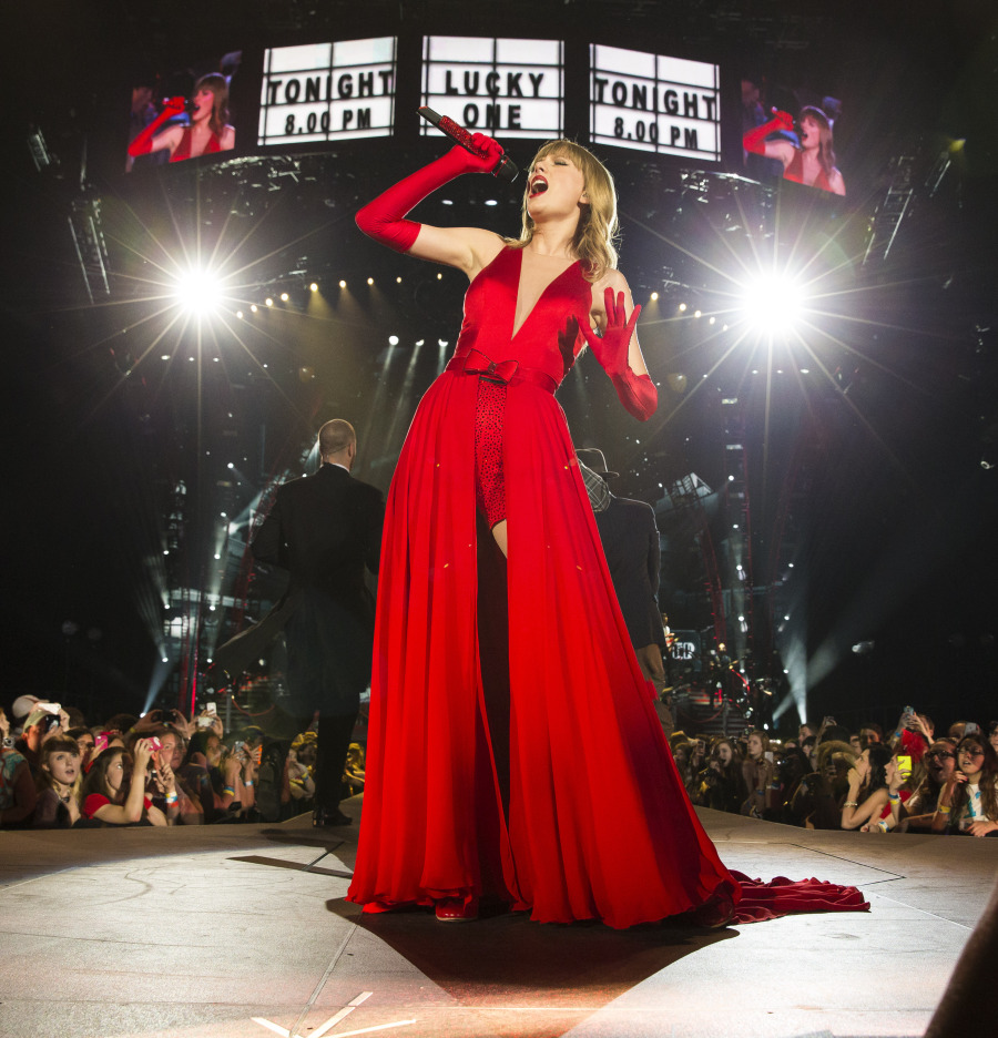 Red Tour 2013