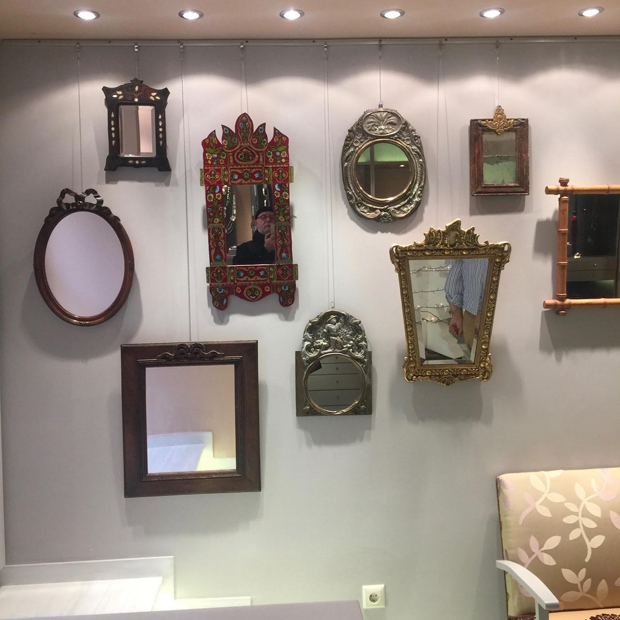 Οι καθρέφτες από την προσωπική συλλογή του Μάριου Βουτσινά