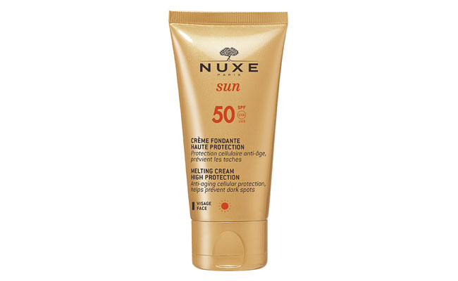 Nuxe sun creme spf 50, κρέμα προσώπου υψηλής προστασίας από τον ήλιο με υάκινθο, ηλίανθο και υπέροχο καλοκαιρινό άρωμα (Nuxe) 
