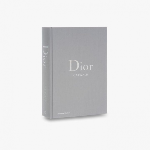 Η ιστορία του Dior όπως δεν την είδαμε ποτέ μέχρι σήμερα 