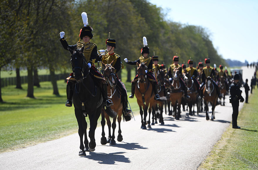 Κηδεία πρίγκιπα Φιλίππου - Έφιπποι στρατιώτες της Βασιλικής Φρουράς