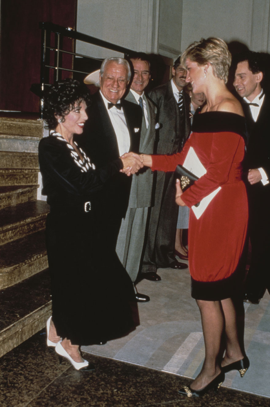 Η ηθοποιός Τζοάν Κόλλινς και η πριγκίπισσα Νταϊάνα, 1990
