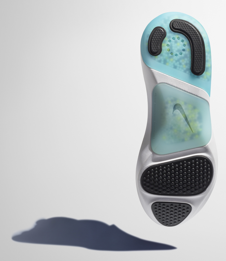 Το νέο μοντέλο Nike Joyride Dual Run με ενσωματωμένη την τεχνολογία Nike Joyride μόλις κυκλοφόρησε.