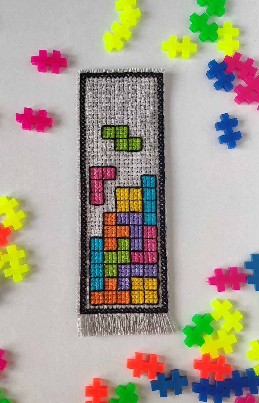 Σελιδοδείκτης με κεντημένο σχέδιο tetris.